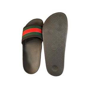 Gucci slides. Size women’s 9/10